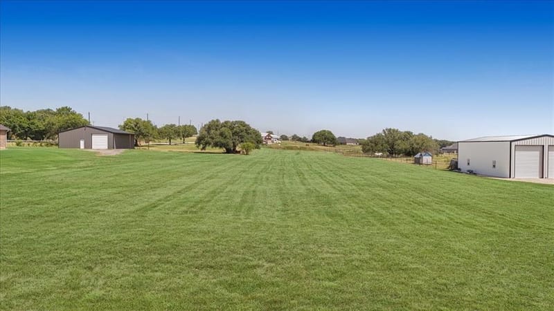 1005 Paradise Parkway, Poolville TX 76487 - Photo 27