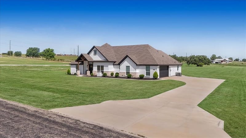 1005 Paradise Parkway, Poolville TX 76487 - Photo 31