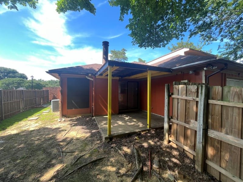 10204 Oak Terrace Circle, Dallas TX 75227 - Photo 2