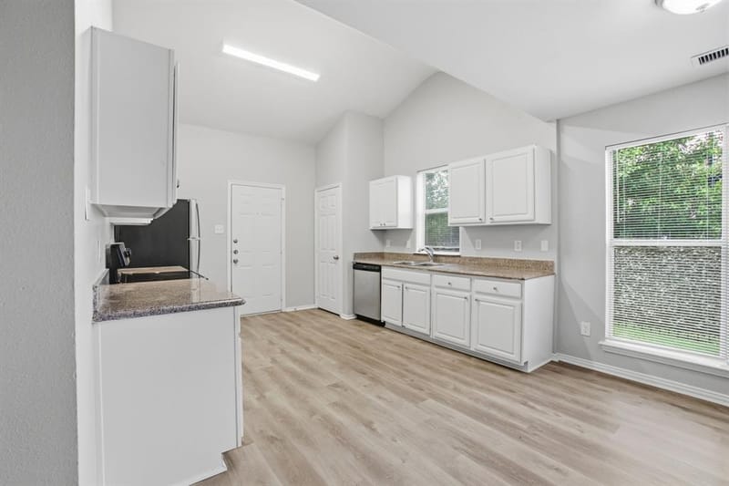 206 River Rock Drive, Dallas TX 75217 - Photo 14