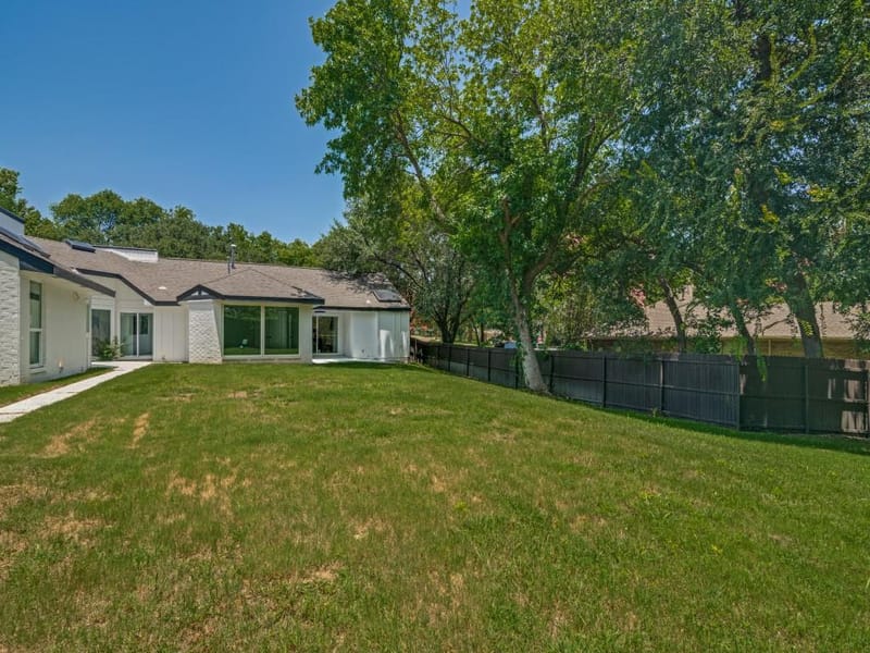 1202 Quail Hollow Drive, Garland TX 75043 - Photo 27