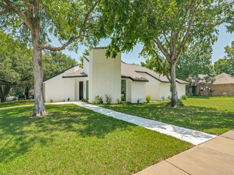 1202 Quail Hollow Drive, Garland TX 75043 - Photo 2