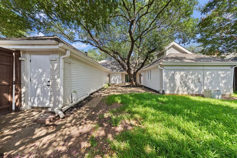 8857 Flint Falls Drive, Dallas TX 75243 - Photo 33