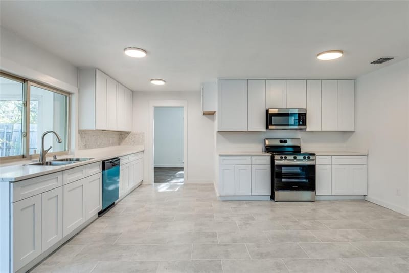 8507 Baumgarten Drive, Dallas TX 75228 - Photo 10