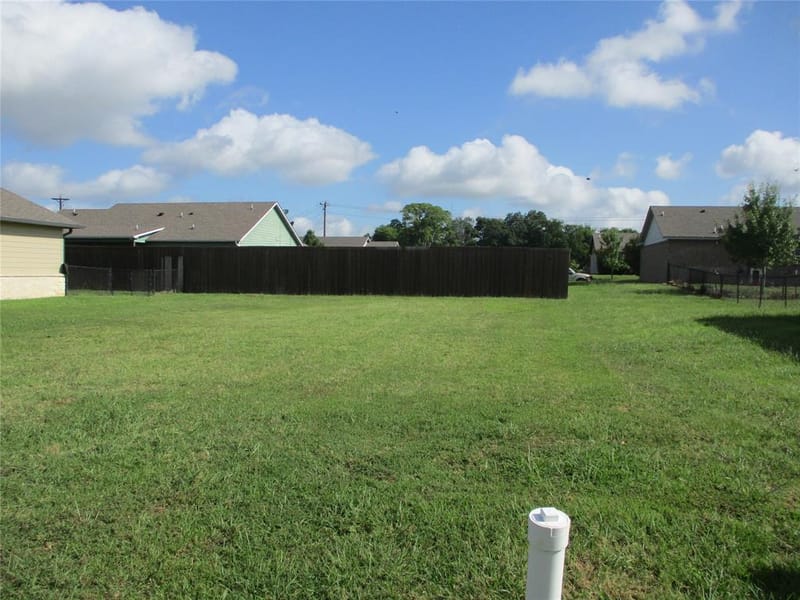 117 Mill Street, Emory TX 75440 - Photo 5