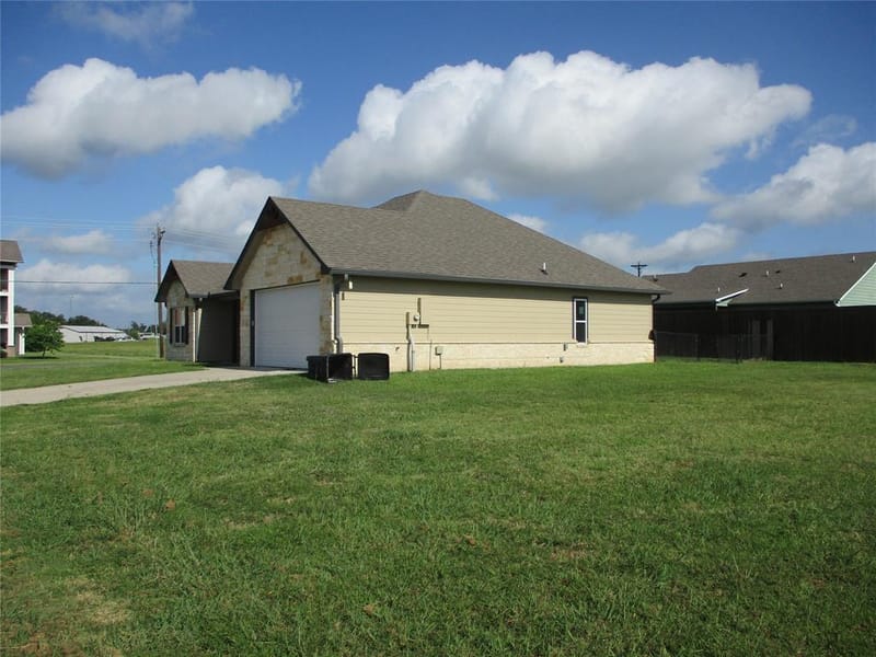 117 Mill Street, Emory TX 75440 - Photo 4