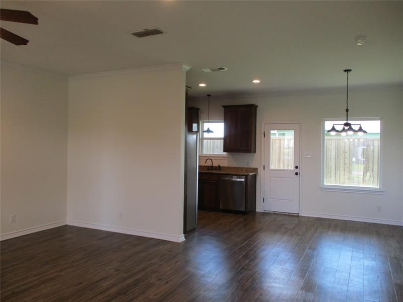 117 Mill Street, Emory TX 75440 - Photo 8