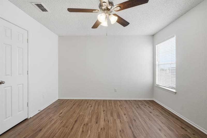 7840 Clover Leaf Drive, North Richland Hills TX 76182 - Photo 34