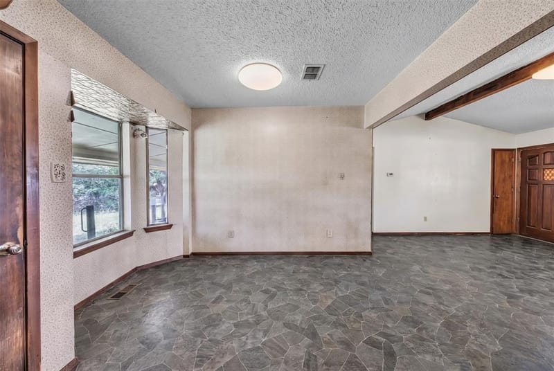 116 George Court, Springtown TX 76082 - Photo 6