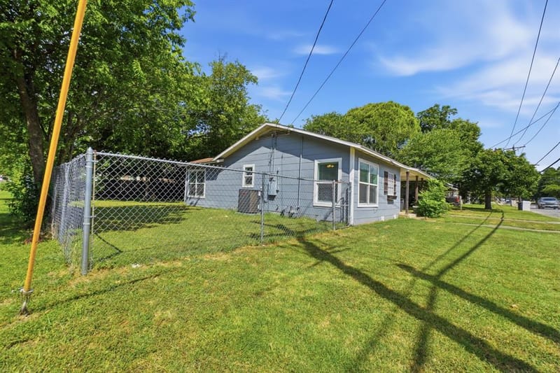 1401 Granbury Street, Cleburne TX 76033 - Photo 36