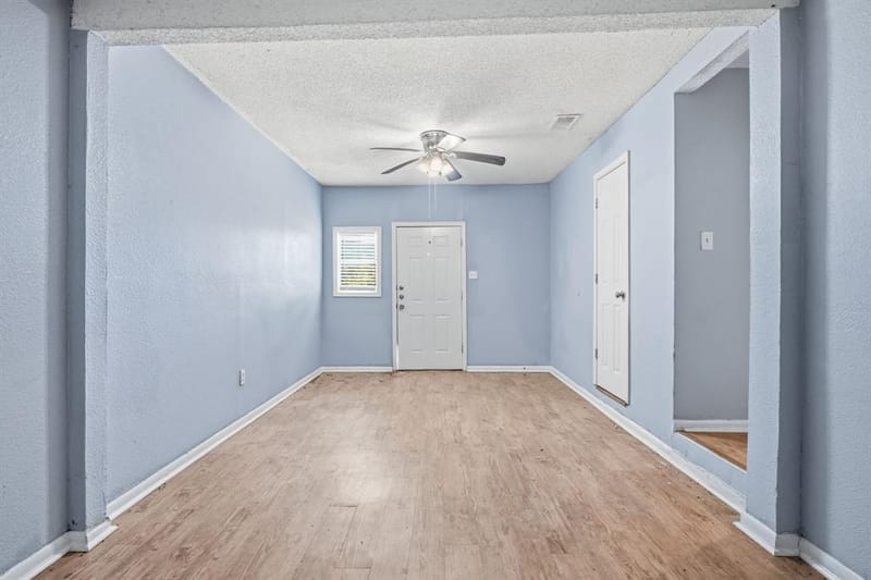 1401 Granbury Street, Cleburne TX 76033 - Photo 9