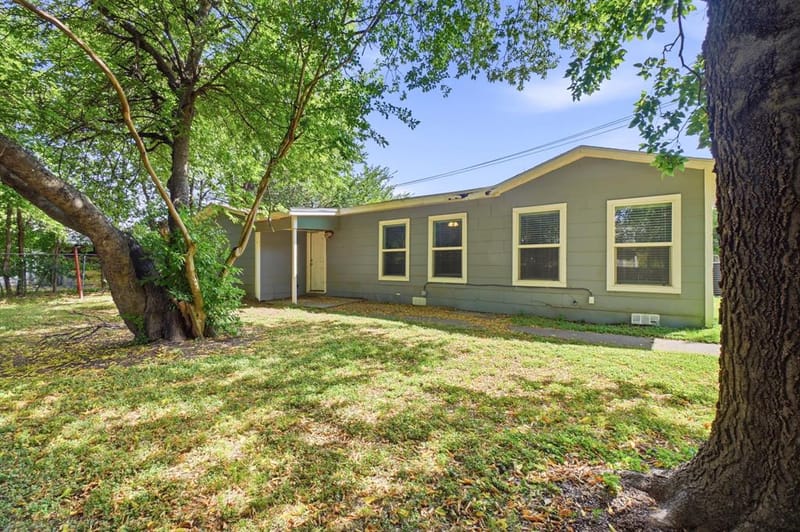 1401 Granbury Street, Cleburne TX 76033 - Photo 35