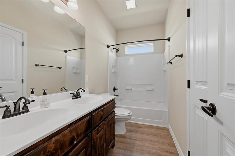 816 E Northside Drive, Pilot Point TX 76258 - Photo 23