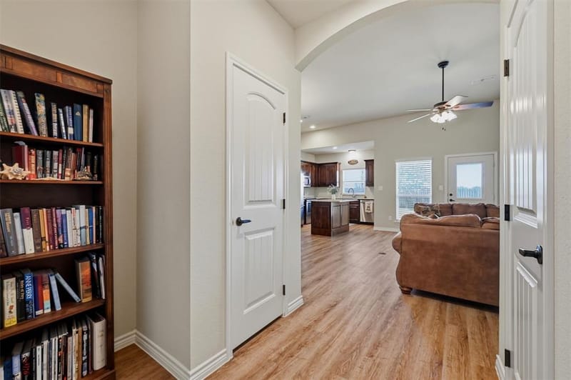 816 E Northside Drive, Pilot Point TX 76258 - Photo 6