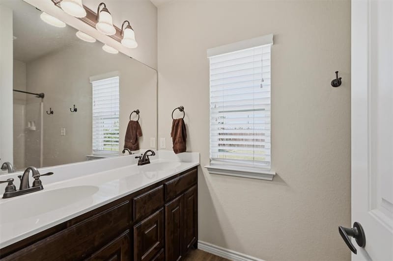 816 E Northside Drive, Pilot Point TX 76258 - Photo 20