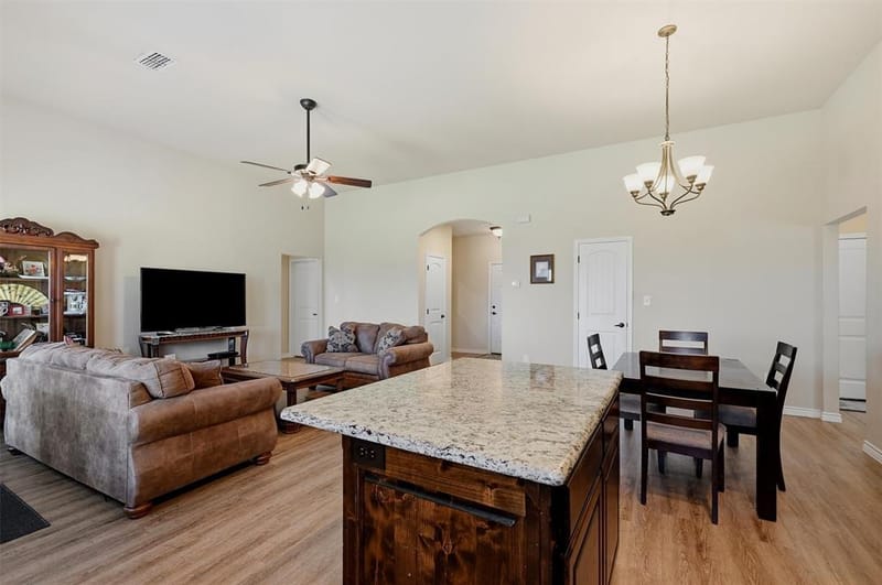 816 E Northside Drive, Pilot Point TX 76258 - Photo 15