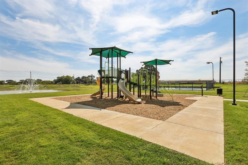 8804 Lone Star Street, Aubrey TX 76227 - Photo 29