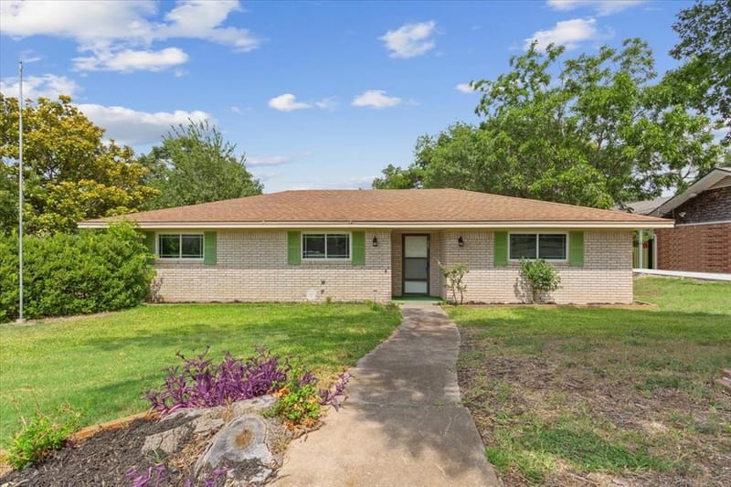 849 Arlington Drive, Woodway TX 76712 - Photo 5