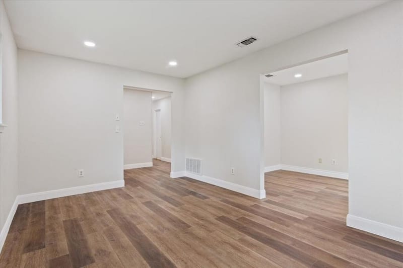 849 Arlington Drive, Woodway TX 76712 - Photo 8