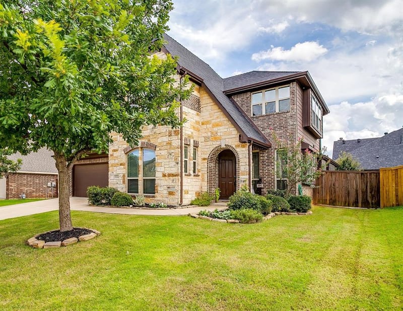 1134 Destrehan Drive, Burleson TX 76028 - Photo 3