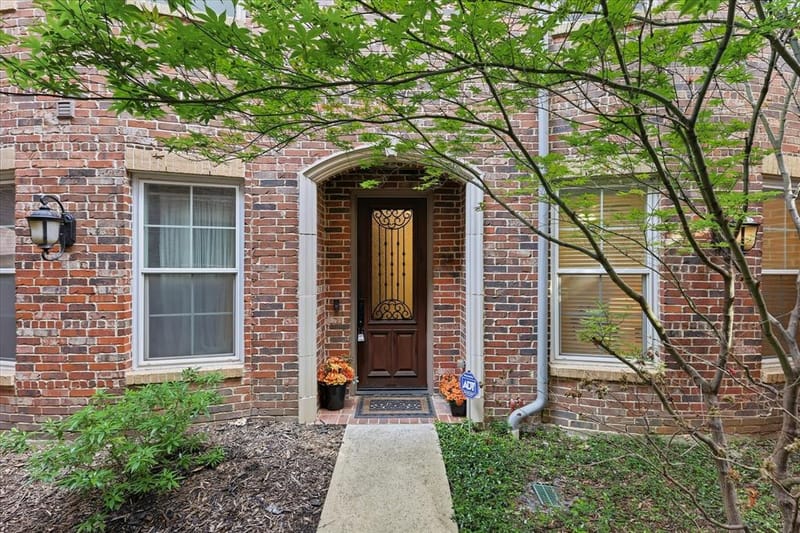 3200 Ross Avenue # 28, Dallas TX 75204 - Photo 2