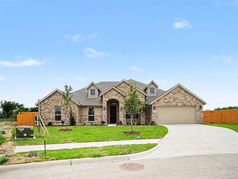 1027 Ella Drive, DeSoto TX 75115 - Photo 2