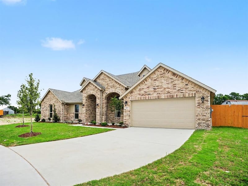 1027 Ella Drive, DeSoto TX 75115 - Photo 4
