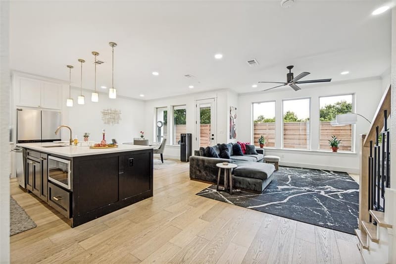 1325 Compton Street, Dallas TX 75203 - Photo 2