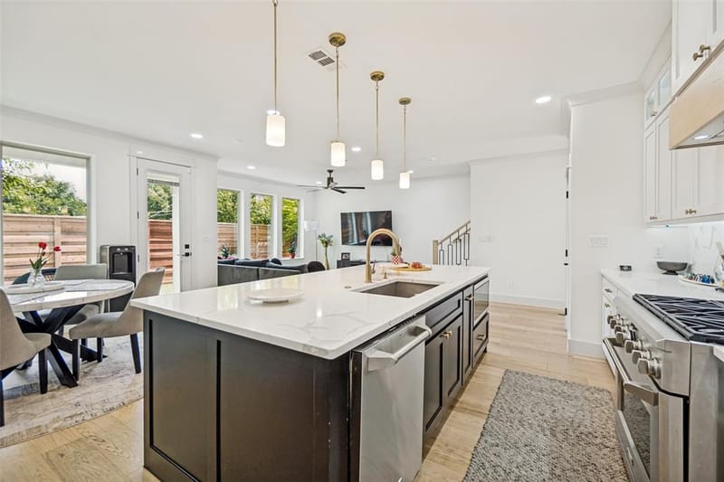 1325 Compton Street, Dallas TX 75203 - Photo 5