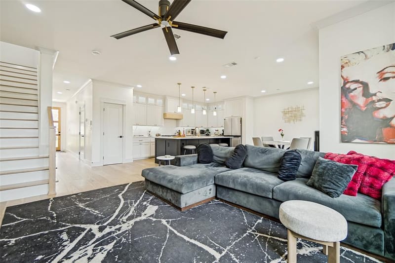 1325 Compton Street, Dallas TX 75203 - Photo 9