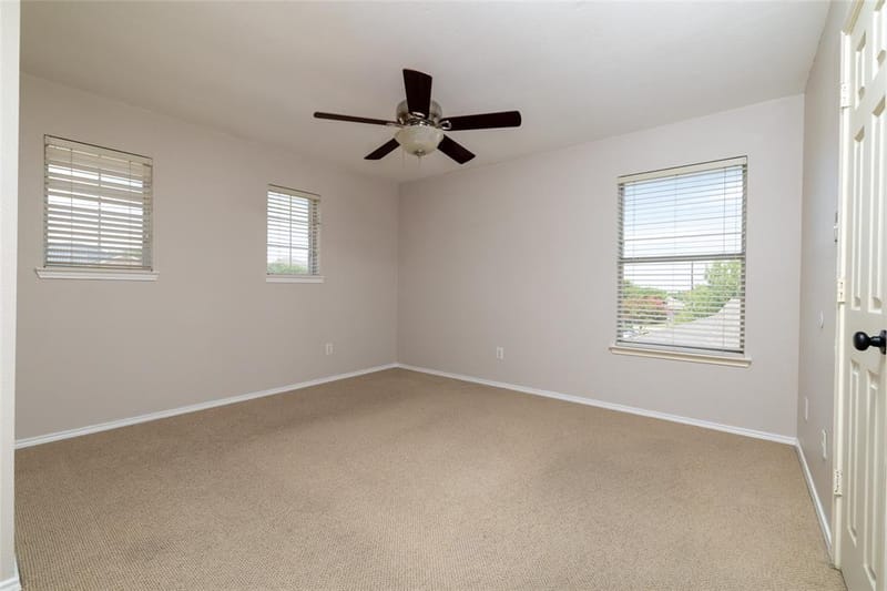 5916 Wisdom Creek Drive, Dallas TX 75249 - Photo 32