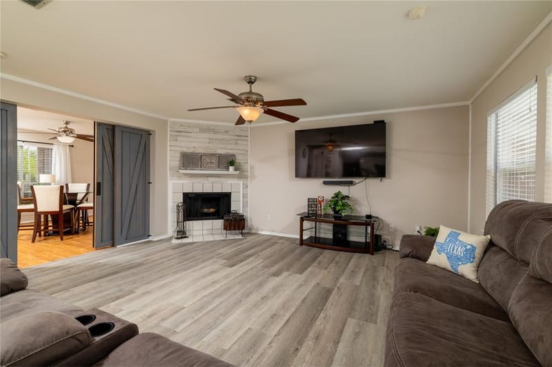 5916 Wisdom Creek Drive, Dallas TX 75249 - Photo 10