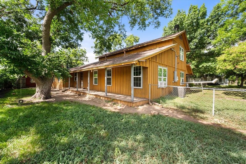 101 S Wright Avenue, Kerens TX 75144 - Photo 18