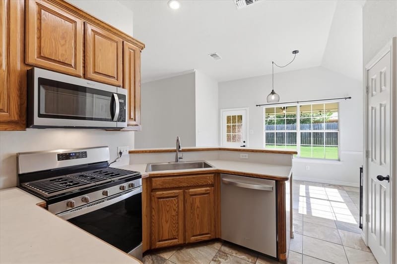 206 Mourning Dove Lane, Krum TX 76249 - Photo 19