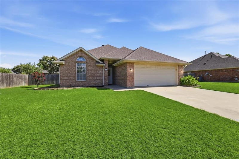 206 Mourning Dove Lane, Krum TX 76249 - Photo 4
