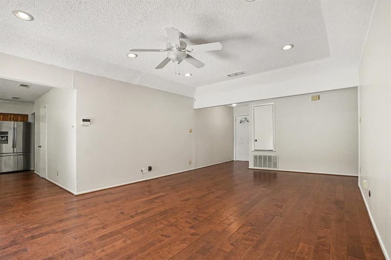 2721 Lucas Drive, Arlington TX 76015 - Photo 6