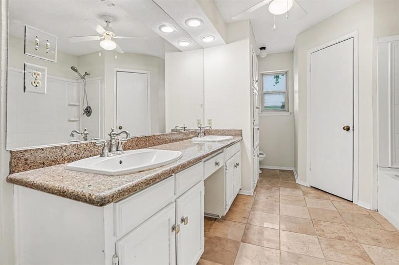2721 Lucas Drive, Arlington TX 76015 - Photo 16