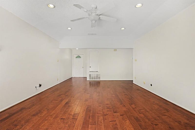 2721 Lucas Drive, Arlington TX 76015 - Photo 7