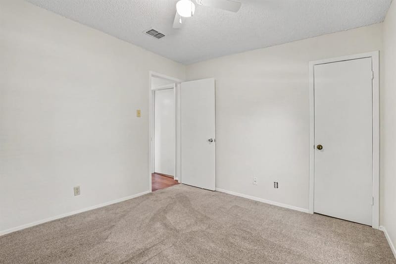 2721 Lucas Drive, Arlington TX 76015 - Photo 14