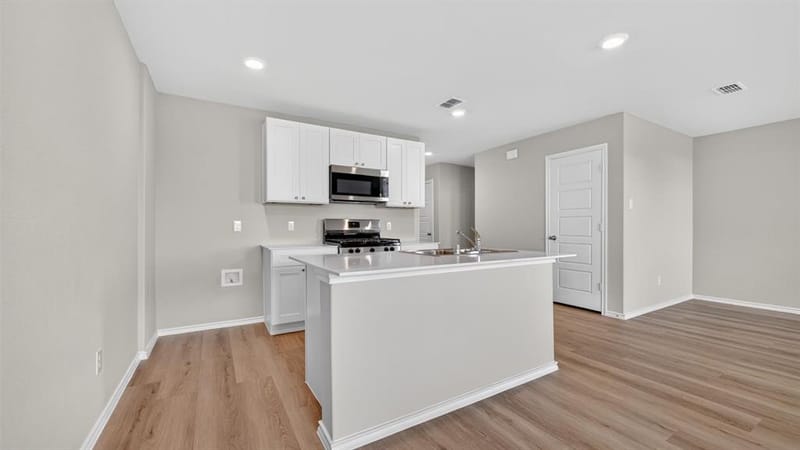 814 KING'S Way, Hillsboro TX 76645 - Photo 2