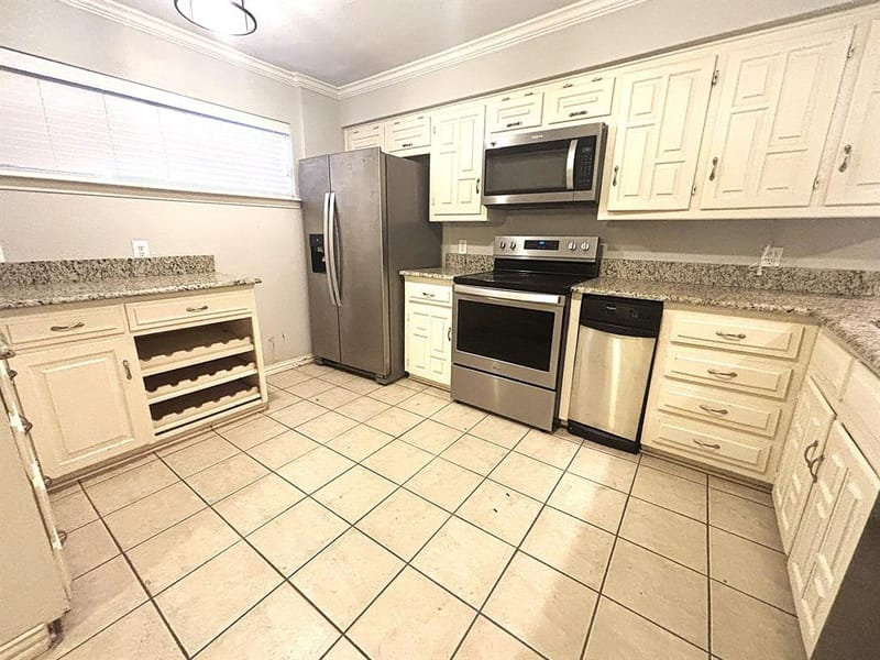 2969 Country Place Circle, Carrollton TX 75006 - Photo 10