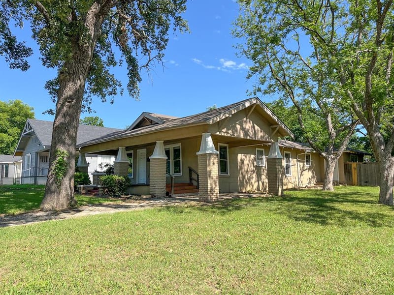 1601 W Bond Street, Denison TX 75020 - Photo 3