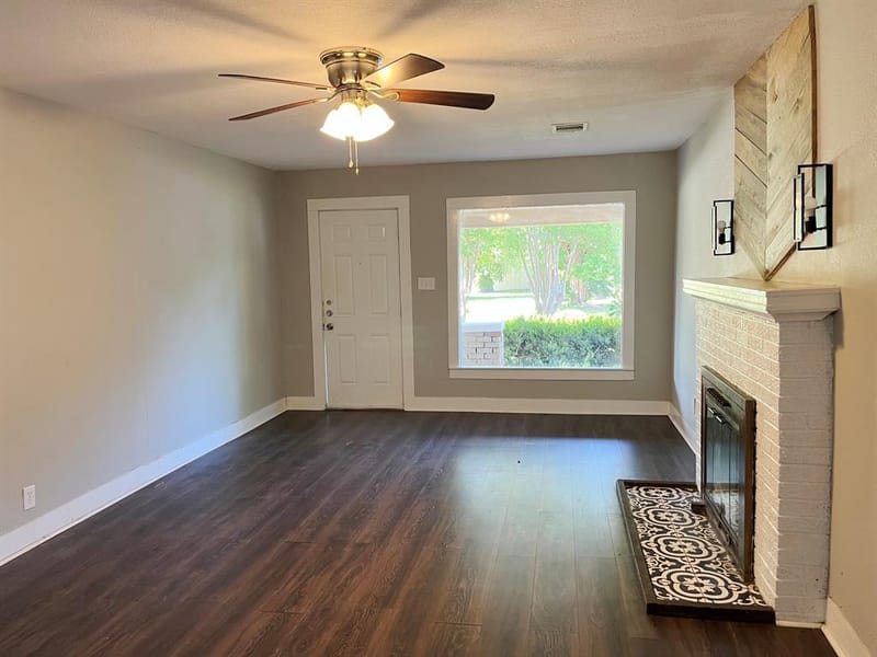 1601 W Bond Street, Denison TX 75020 - Photo 8