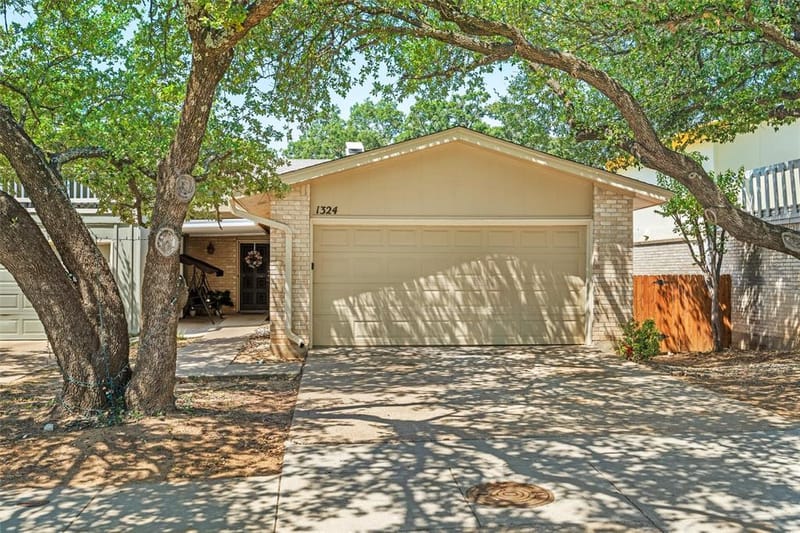 1324 El Camino Real, Euless TX 76040 - Photo 2