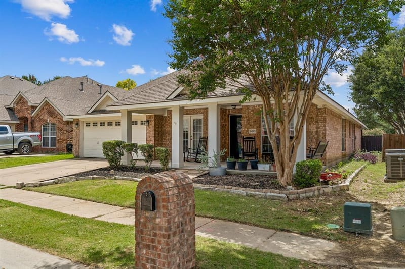 8013 Elk Mountain Trail, McKinney TX 75070 - Photo 2