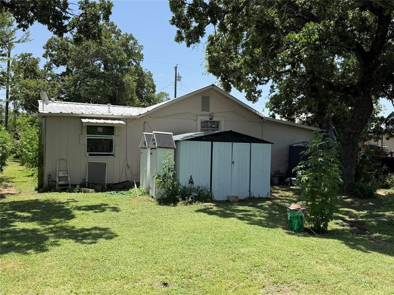 2803 Avenue C, Brownwood TX 76801 - Photo 22