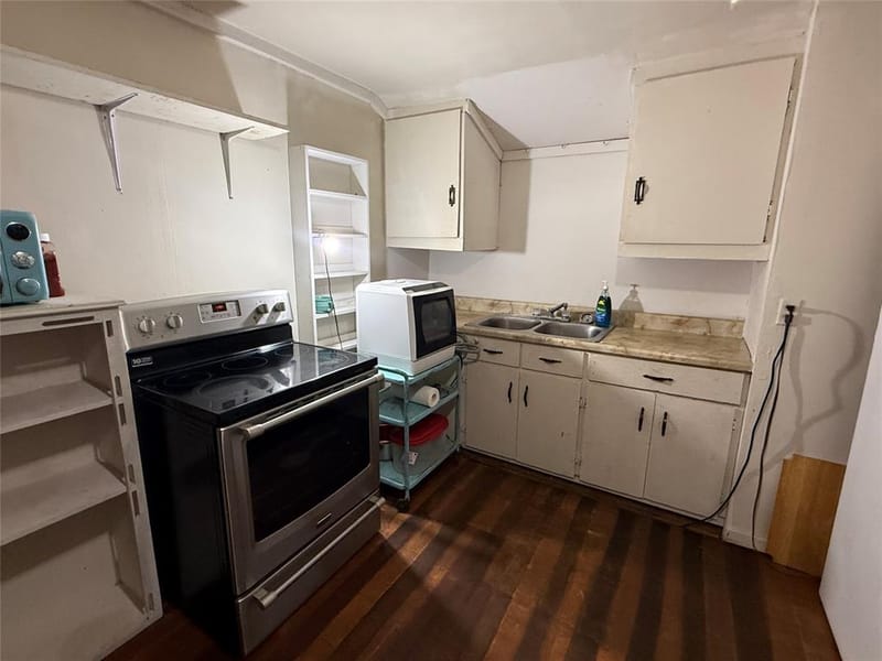 2803 Avenue C, Brownwood TX 76801 - Photo 10