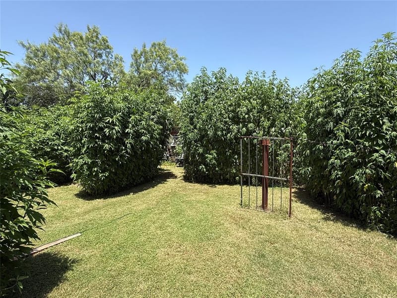 2803 Avenue C, Brownwood TX 76801 - Photo 21