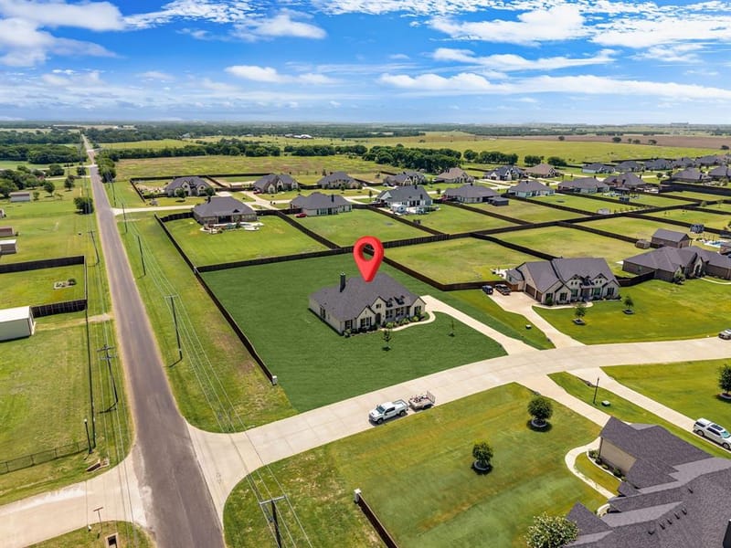 610 Cimarron Meadows Drive, Waxahachie TX 75167 - Photo 2