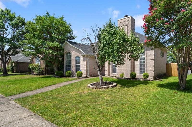 1229 Clear Creek Drive, Mesquite TX 75181 - Photo 2